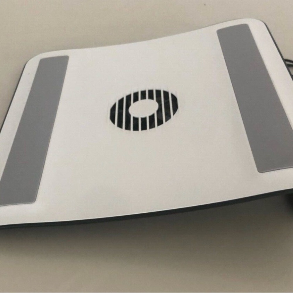 Microsoft Black Notebook Cooling Base - Picture 9 of 9